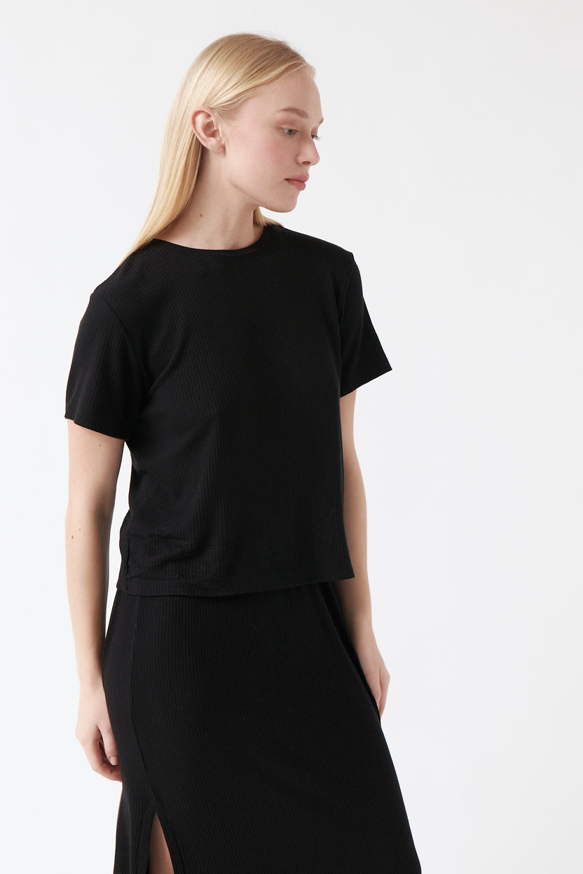 amt. - Lula T-shirt Black - WERTE FREUNDE