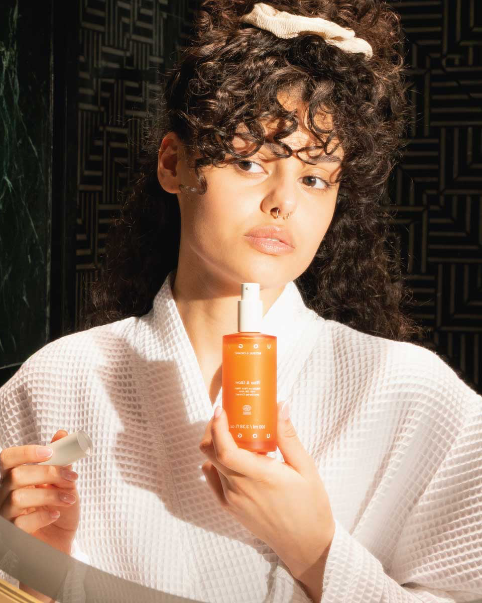 UOGA UOGA - Rise & Glow - Face Wash with 2% AHA 100ml