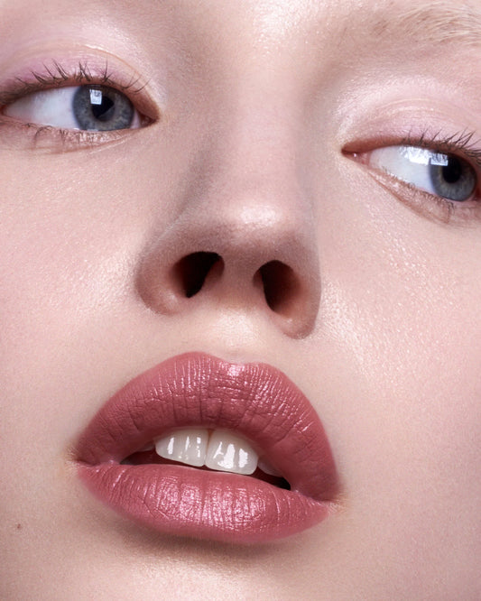 MADARA - VELVET WEAR Matte Cream Lipstick 3,8g