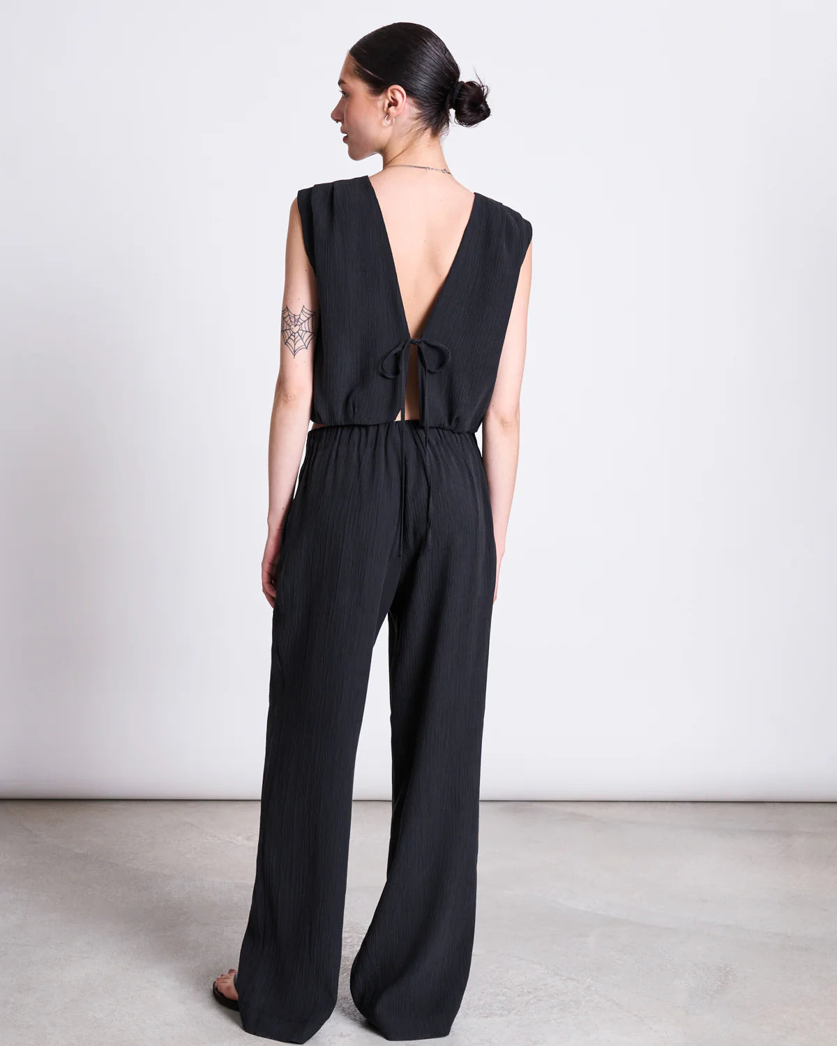 JAN N JUNE - STROGET Crinkle Tie Top black - WERTE FREUNDE