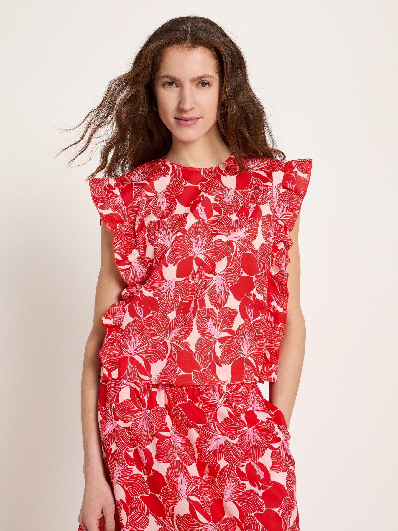 LANIUS - Blusenshirt mit Volant print bloom red - WERTE FREUNDE