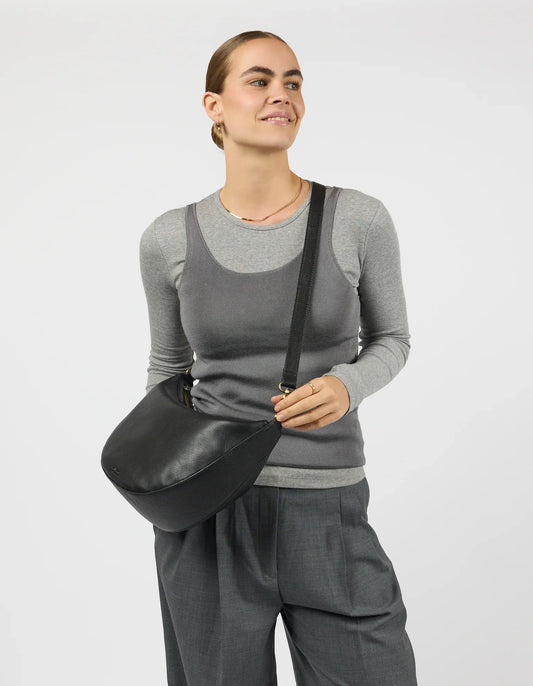 O MY BAG - Leo Maxi Black Soft Grain Leather - WERTE FREUNDE