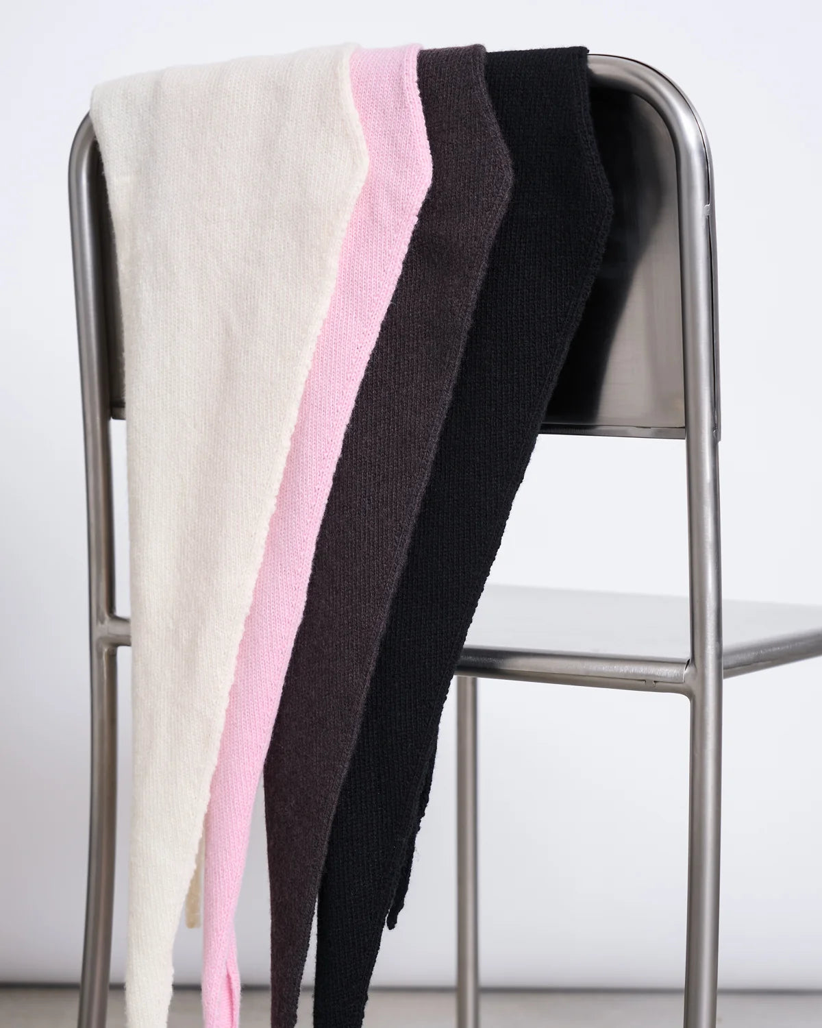 JAN N JUNE - AMBAR MINI WOOL SCARF zartbitter