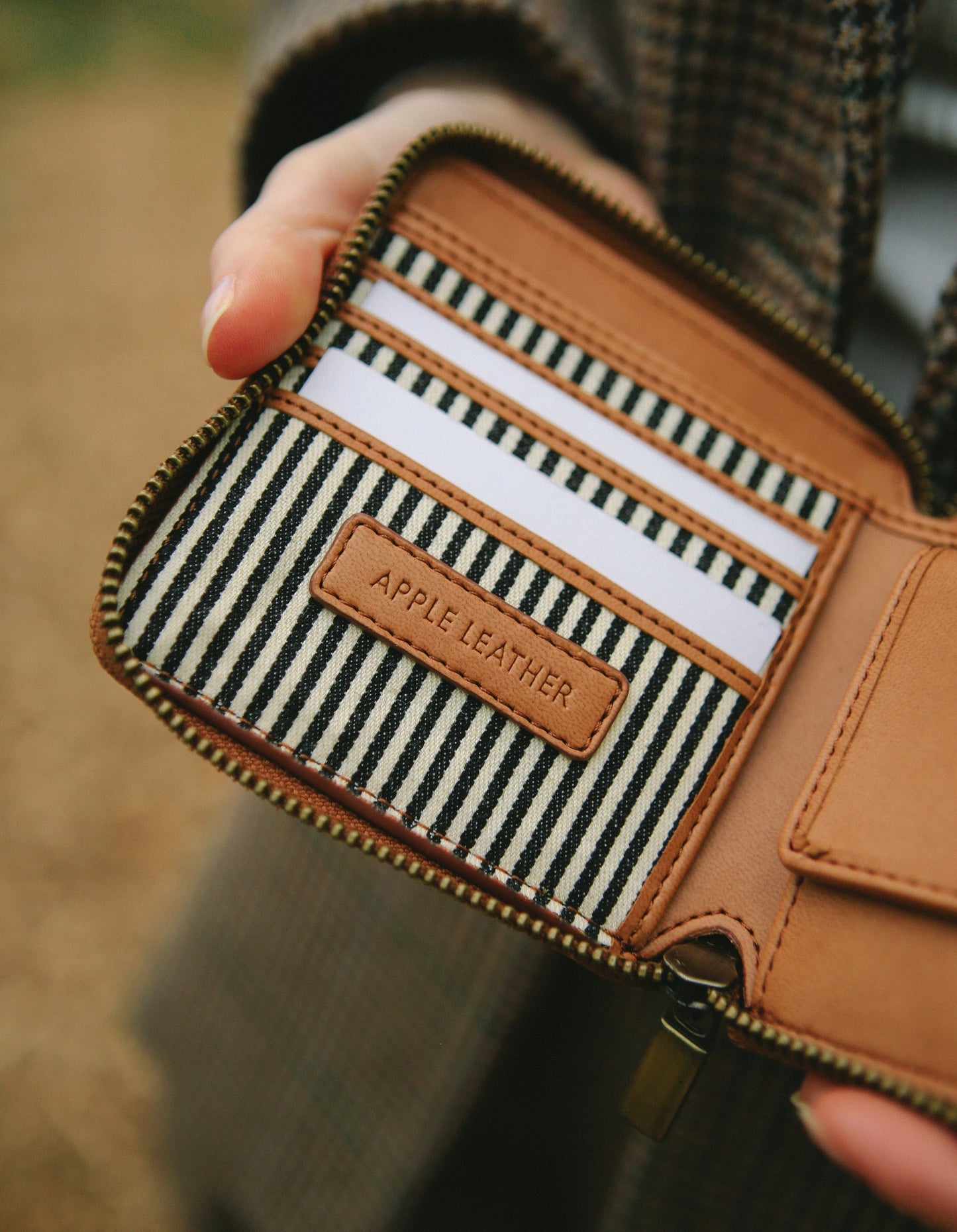 O MY BAG - SONNY SQUARE WALLET Apple Cognac - WERTE FREUNDE