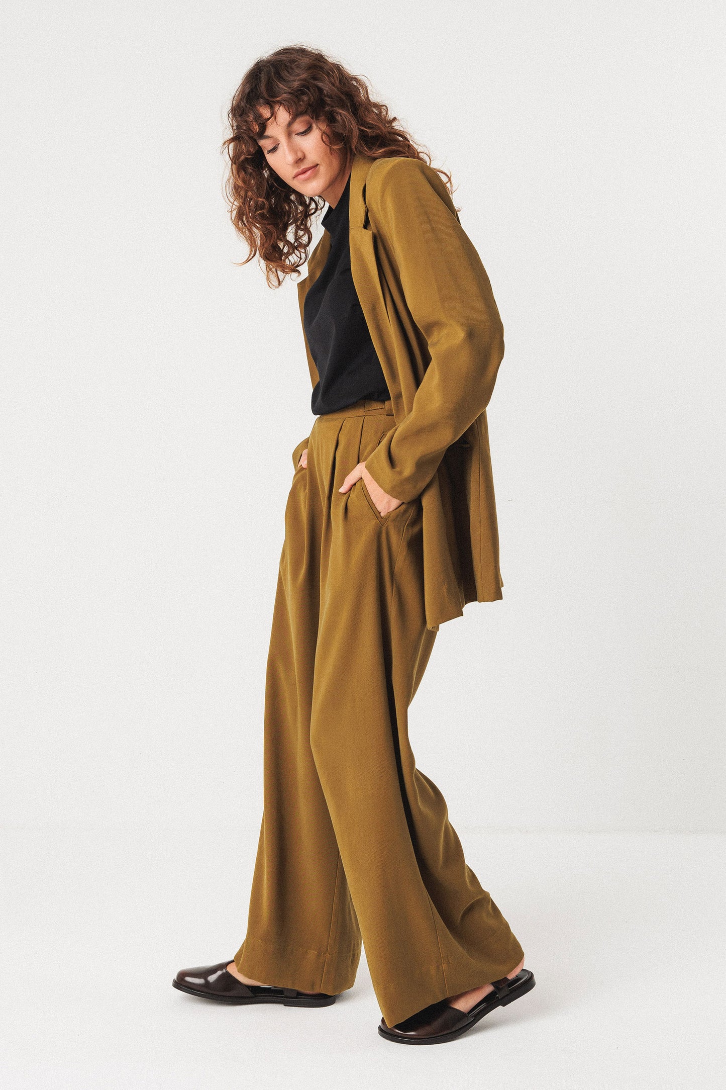 SKFK - ATXA JACKET OLIVE GREEN - WERTE FREUNDE