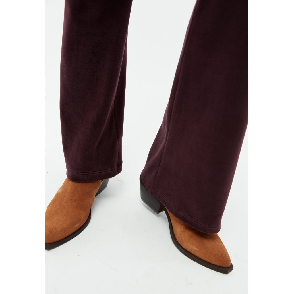 GIVN - Elodie Trousers Midnight Plum