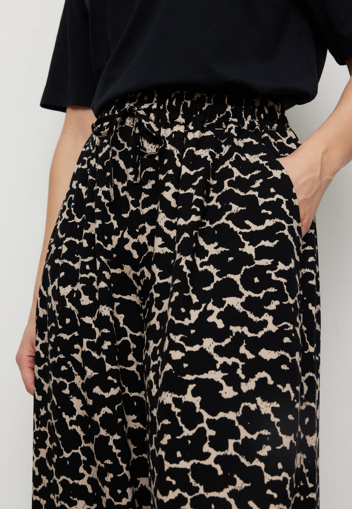 recolution - SEQUOIA CLOUDS Pants black