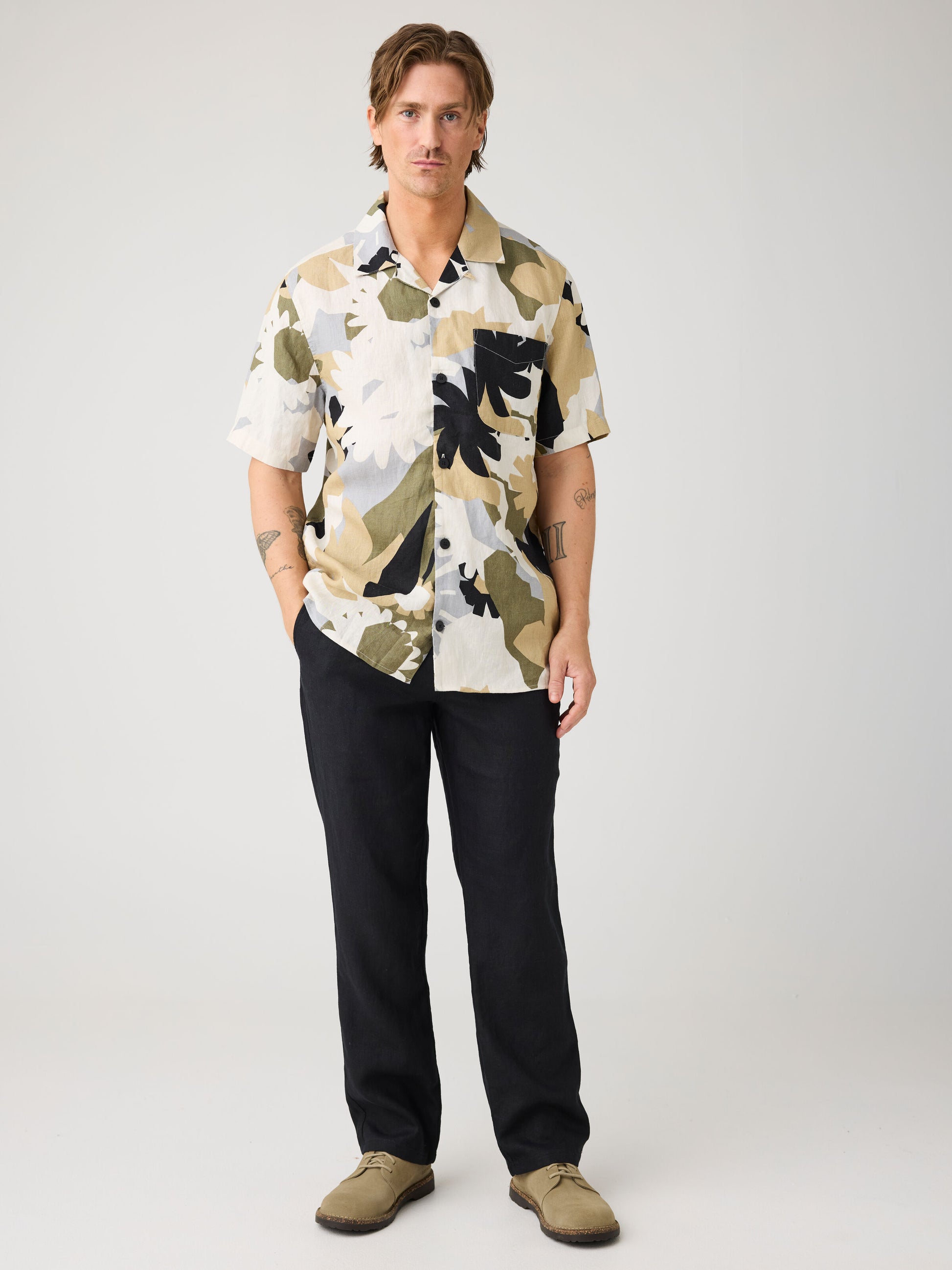 KCA - Relaxed linen print short sleeve shirt Green - WERTE FREUNDE