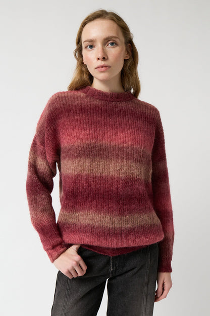 amt. - Blossom Jersey Burgundy Gradient