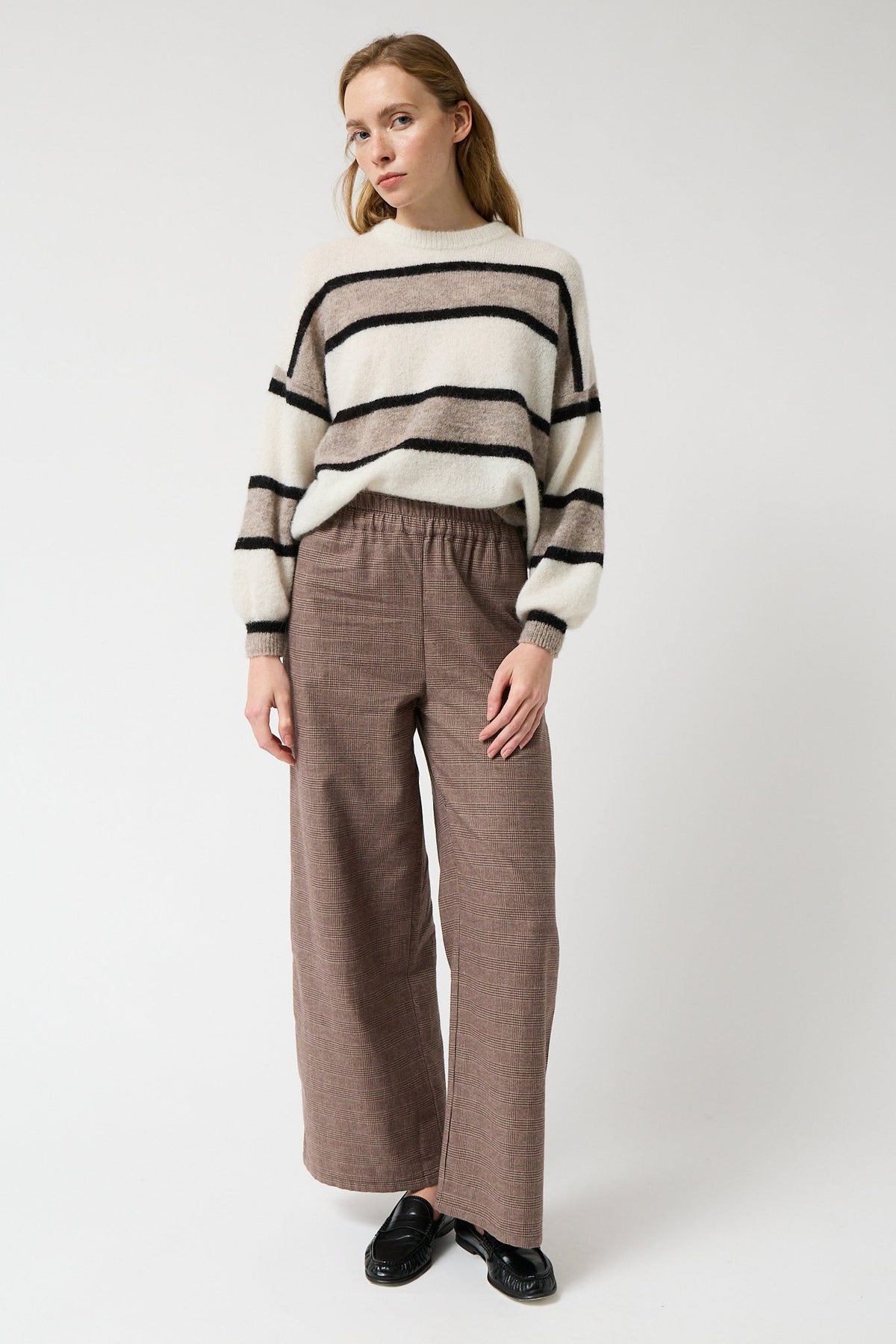 amt. - Nut Pants Tartan Brown