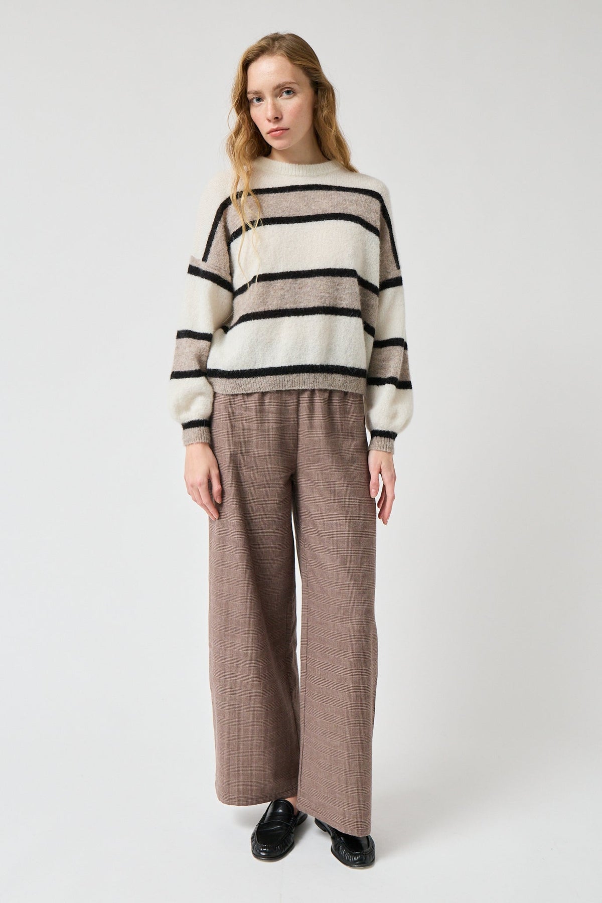amt. - Nut Pants Tartan Brown