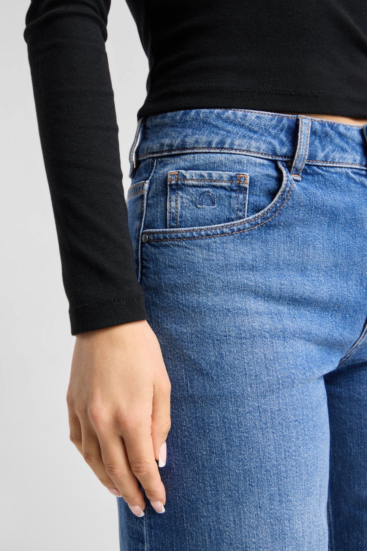 Dawn Denim - ASH Barrel Leg Minimal Stretch - Classic Medium Blue