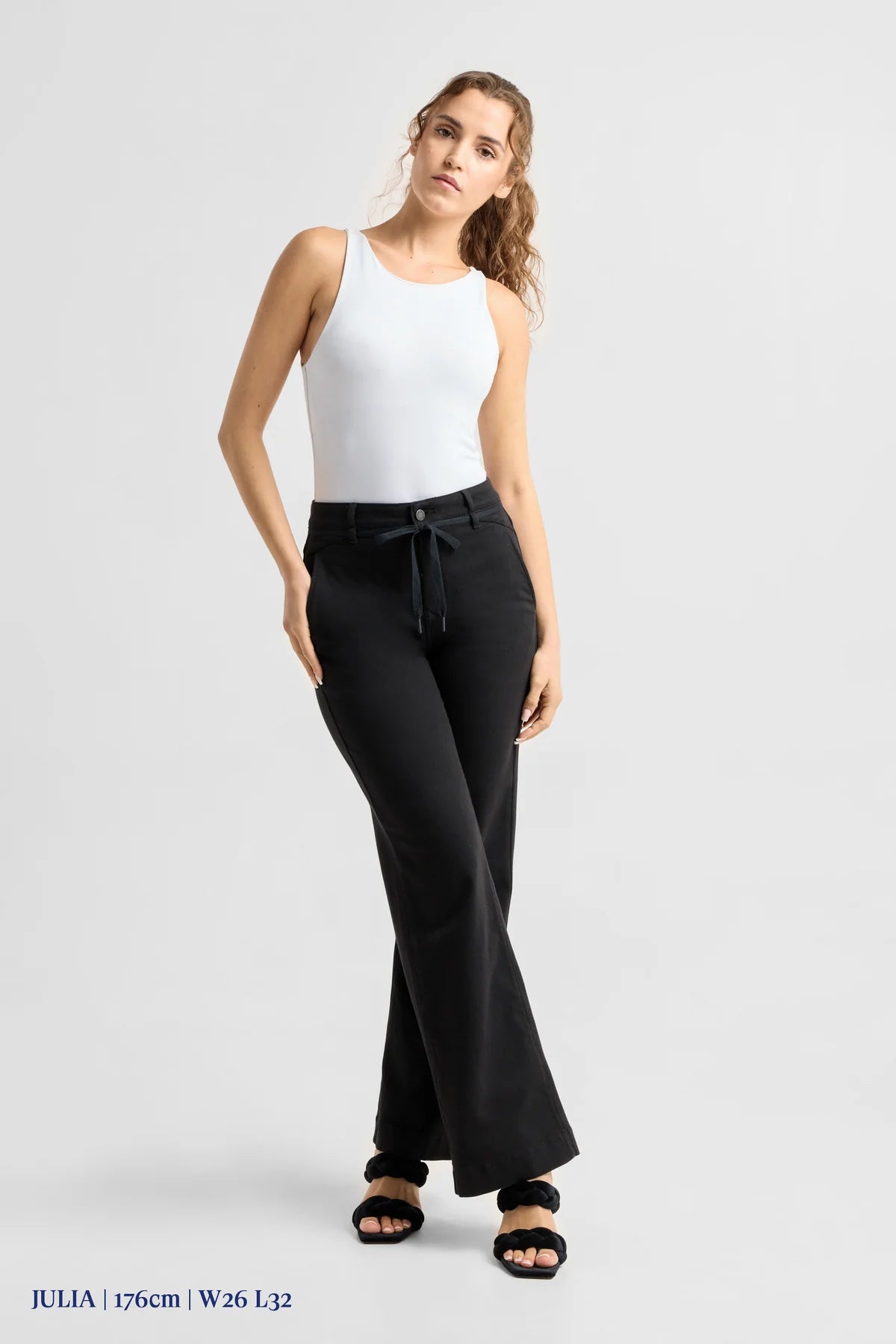 Dawn Denim - DEW Flared Soft Denim - French Pocket Stay Black