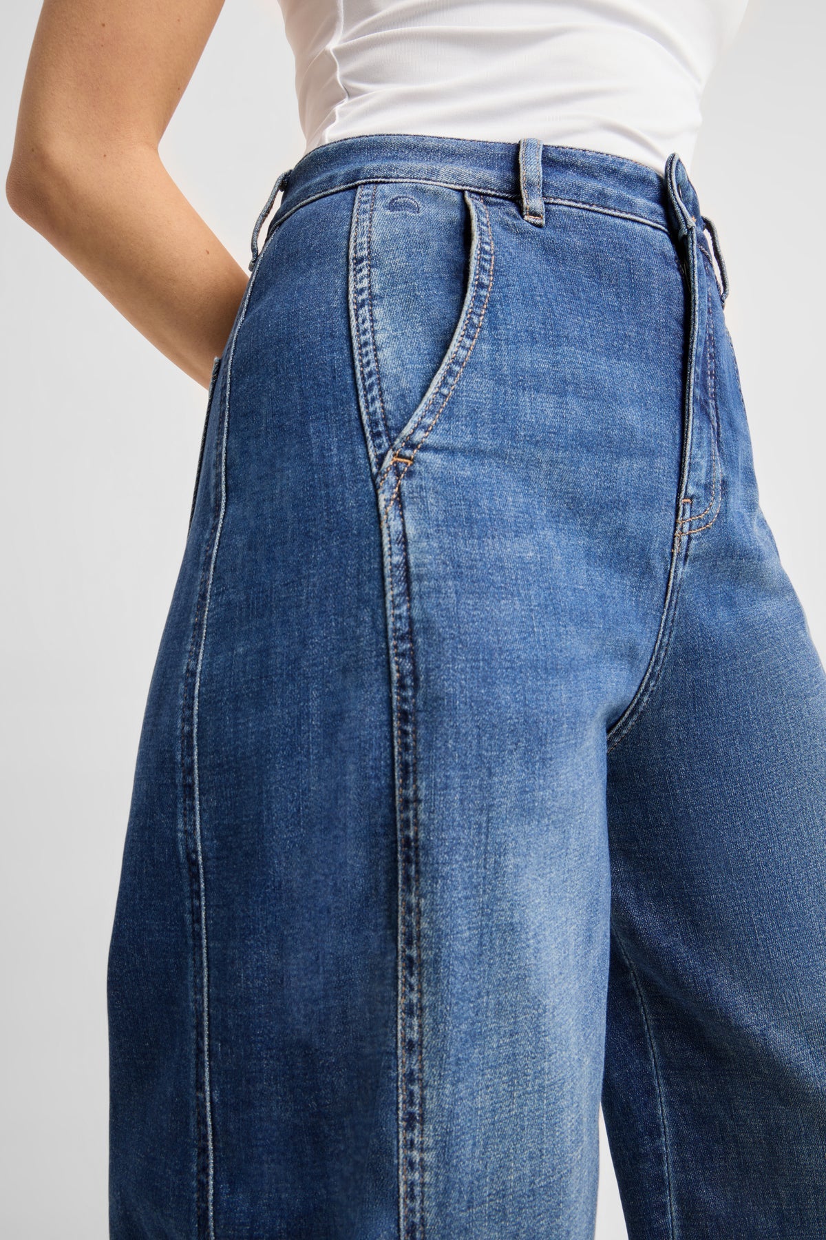 Dawn Denim - MOONDUST Soft Denim - Wide Barrel leg Vintage Blue