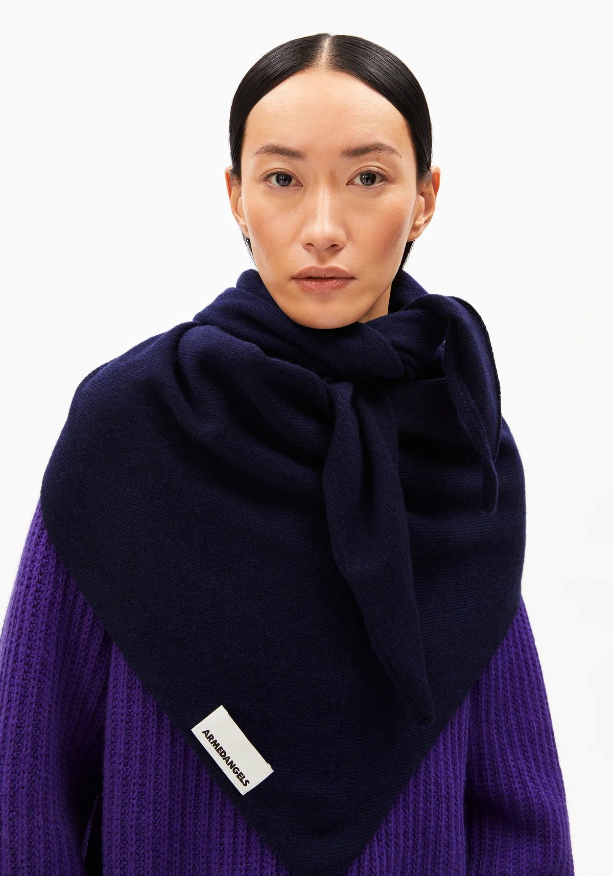 Armedangels - BRYANAA TRIANGLE SCARF Accessoires Schal tinted navy - WERTE FREUNDE