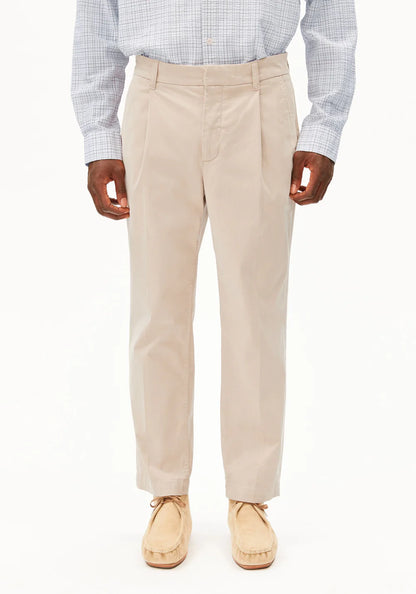 Armedangels - TAAMIR PLISSIERTE CHINOHOSE sandstone - WERTE FREUNDE
