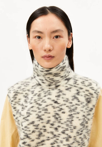 Armedangels - MOHAIR BLEND DOTS KNIT VEST oatmilk-black
