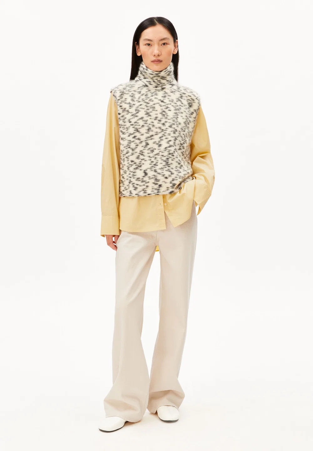 Armedangels - MOHAIR BLEND DOTS KNIT VEST oatmilk-black