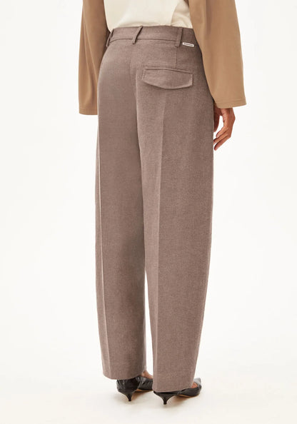 Armedangels - HERRINGBONE BARREL LEG PANT Hose Stoffhose claystone-soft nougat