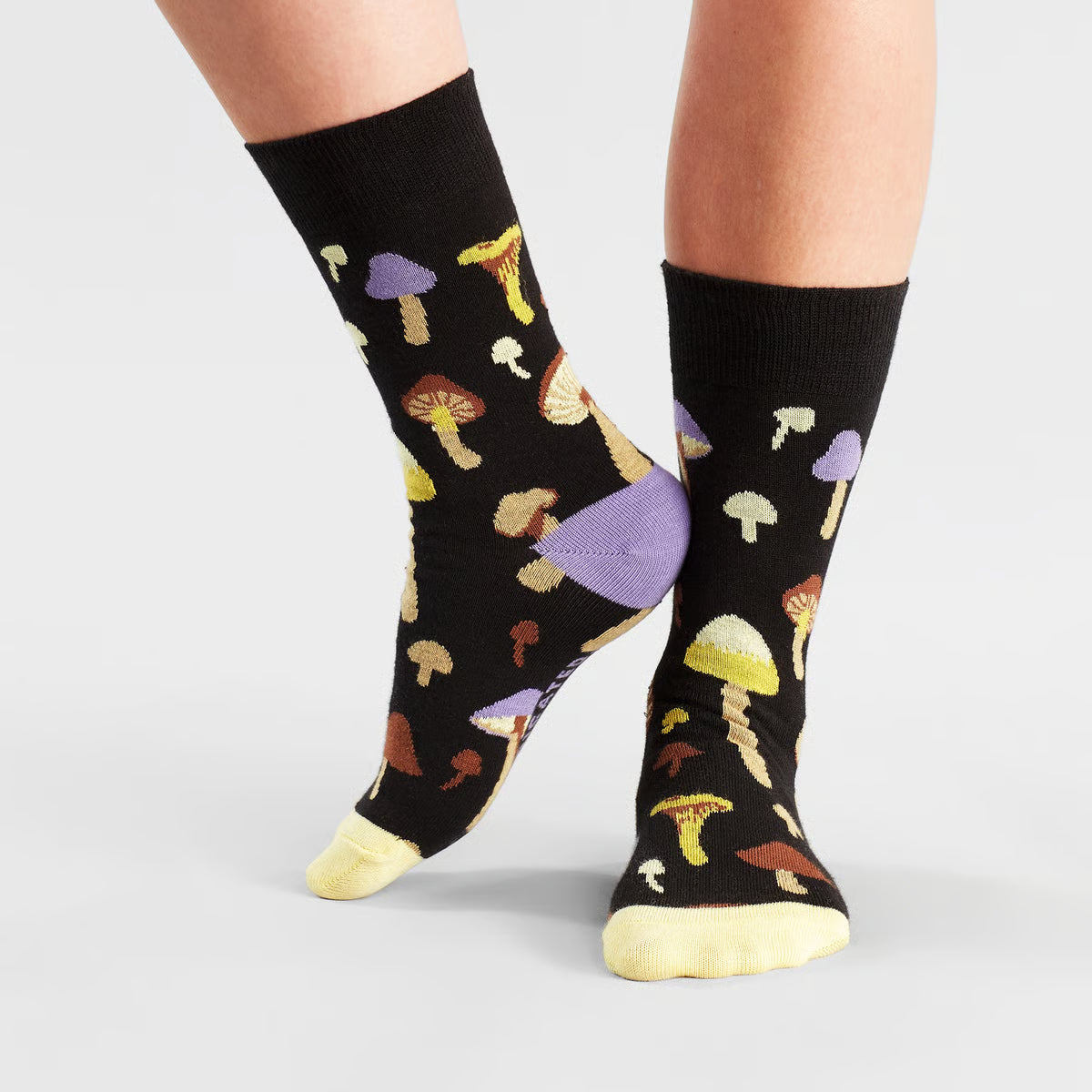 DEDICATED - Socks Sigtuna Mushrooms Black - WERTE FREUNDE