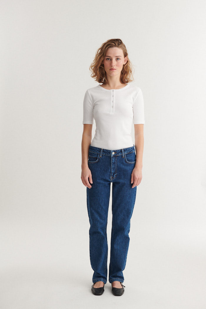 Basic Apparel - Ludmilla SS Granddad T-Shirt Bright White - WERTE FREUNDE