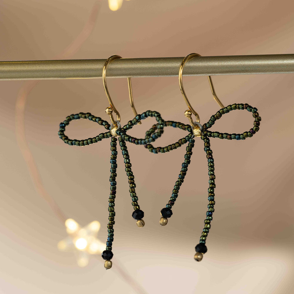 a beautiful story - Bow Black Onyx Green Colored Earrings Paar - WERTE FREUNDE