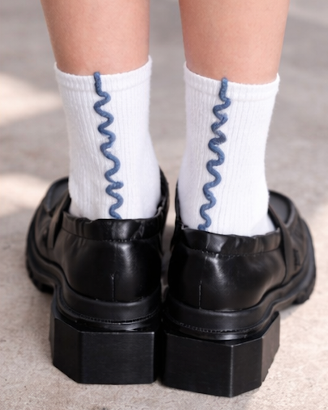 JAN N JUNE - OVERLOCK SOCKS overlock socks turbulence - WERTE FREUNDE