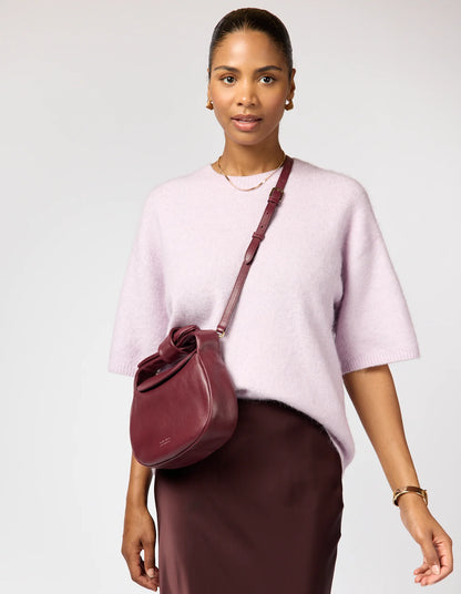 O MY BAG - Coco Croissant - Dark Cherry Soft Grain - WERTE FREUNDE