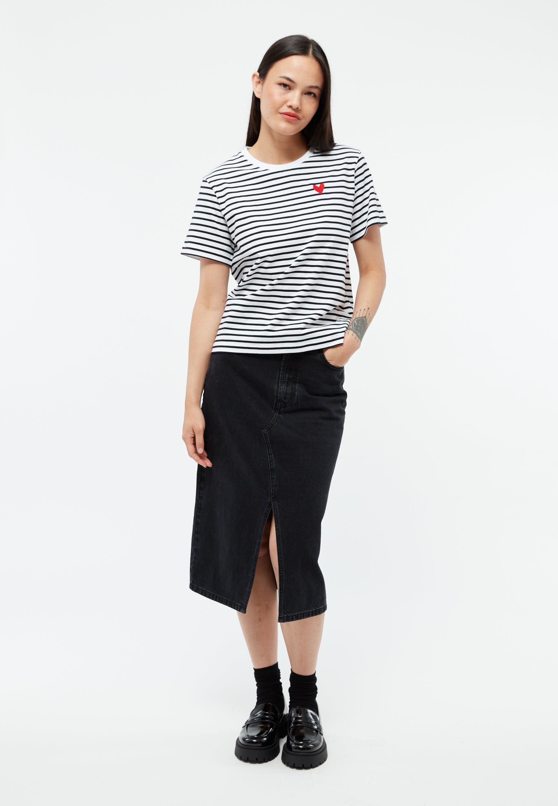 GIVN - GBJulia (Heart) T-Shirt Black / White (Stripes) - WERTE FREUNDE