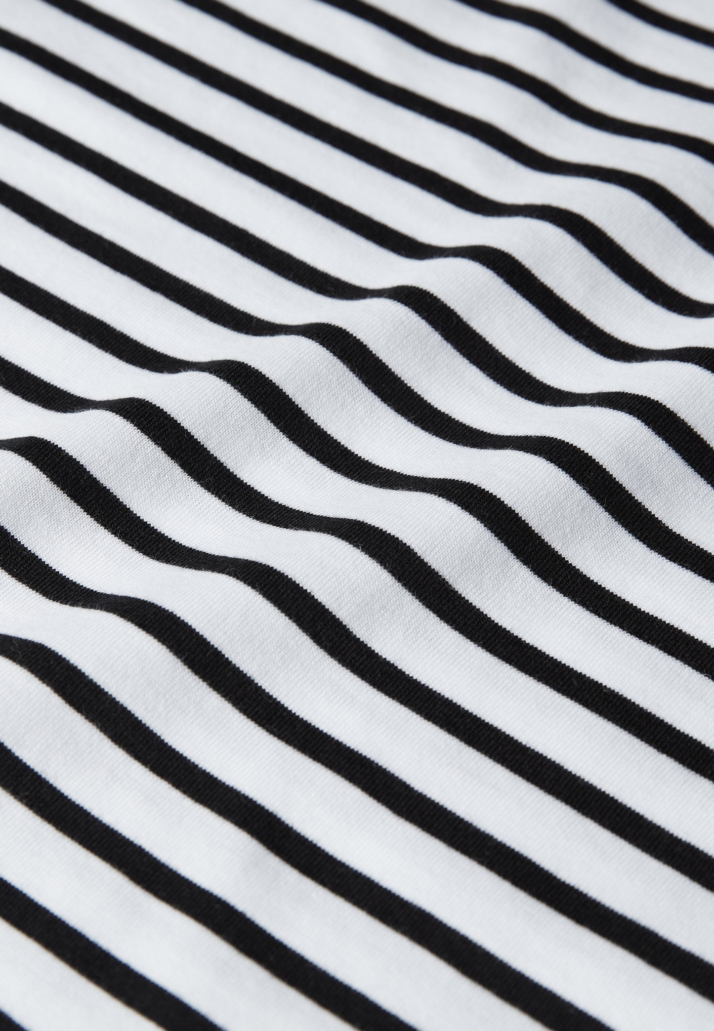 GIVN - GBJulia (Heart) T-Shirt Black / White (Stripes) - WERTE FREUNDE