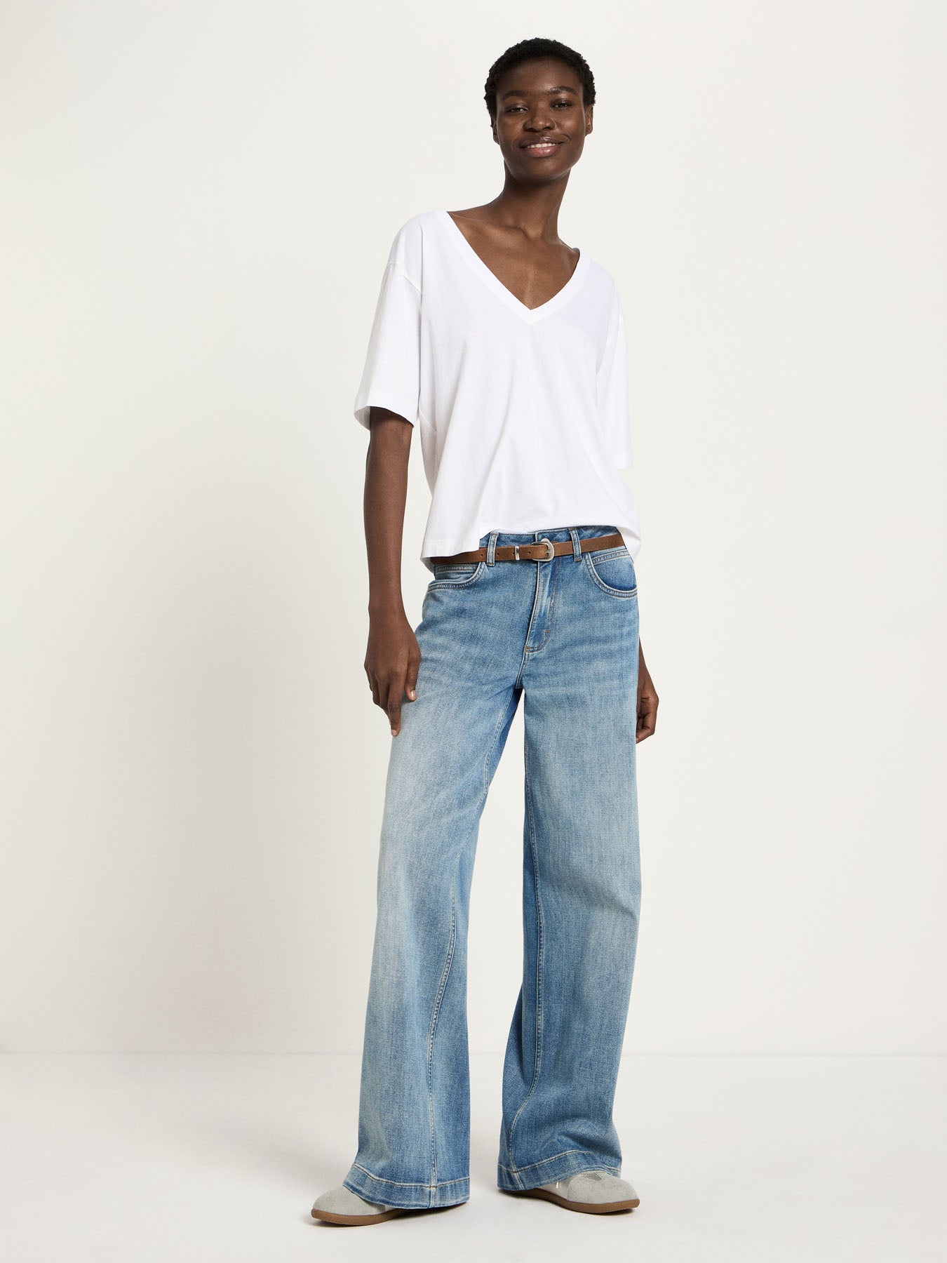 LANIUS - Shirt mit V-Ausschnitt bright white - WERTE FREUNDE