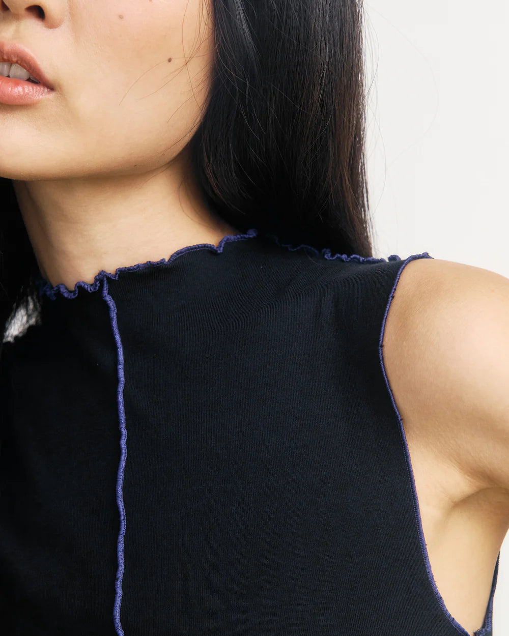 ROTHOLZ - Pin-Tucked Top Organic Cotton True Black - WERTE FREUNDE