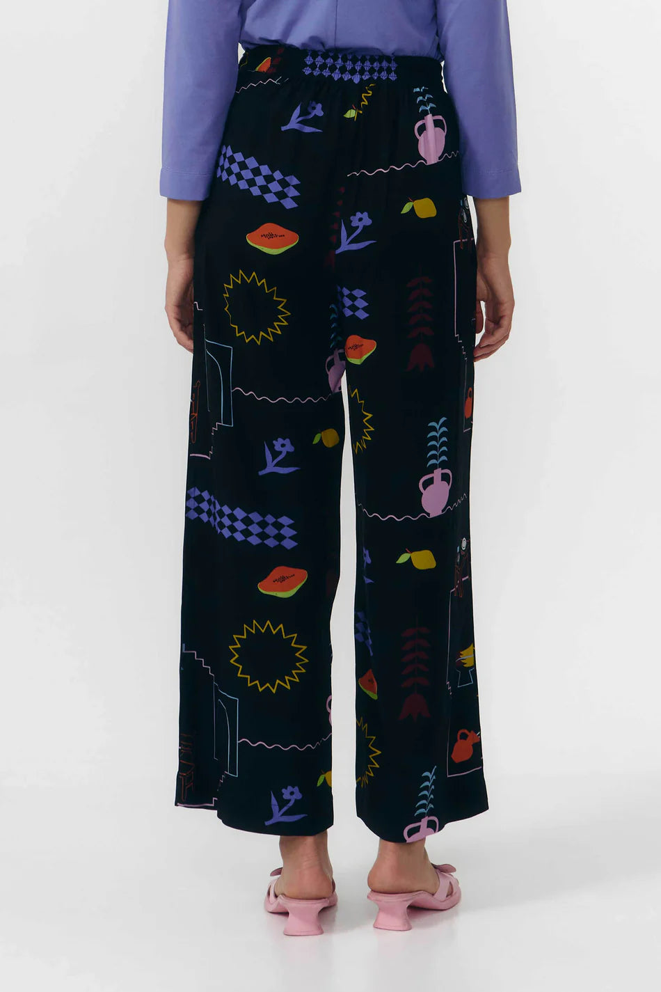 Suite 13 - HATTA PANTS PRINT HOLIDAY BLACK - WERTE FREUNDE