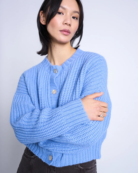 JAN N JUNE - BENI ALPACA CREWNECK CARDIGAN mid blue