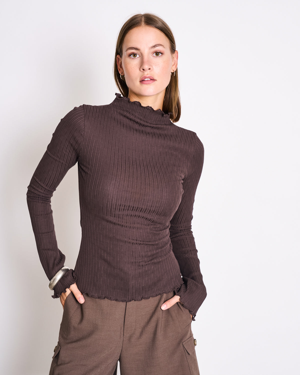 JAN N JUNE - CANNA Raised Collar Longsleeve mud - WERTE FREUNDE