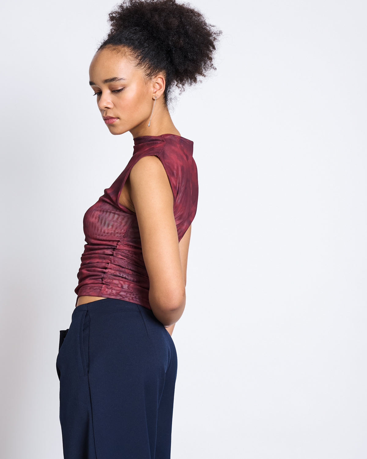 JAN N JUNE - LAGUNA RUFFLE MESH TOP carmine curl