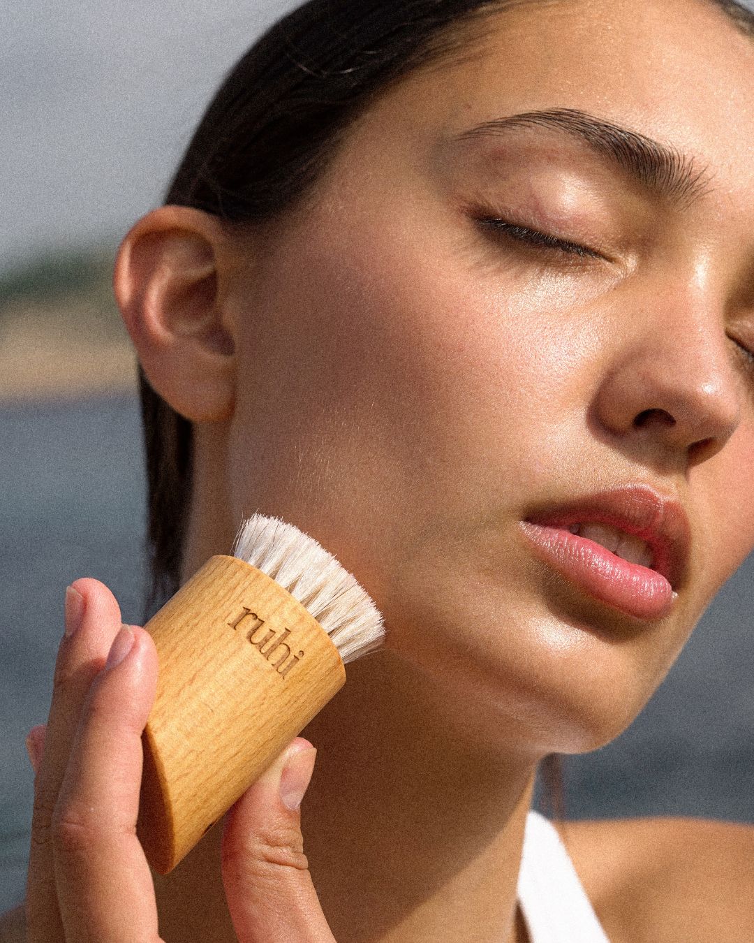 ruhi - The Facial Dry Brush 1Stk. - WERTE FREUNDE