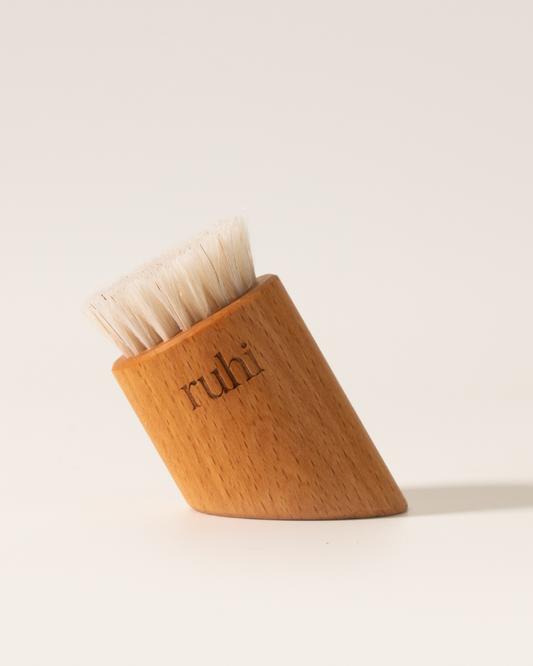 ruhi - The Vegan Facial Dry Brush 1Stk. - WERTE FREUNDE