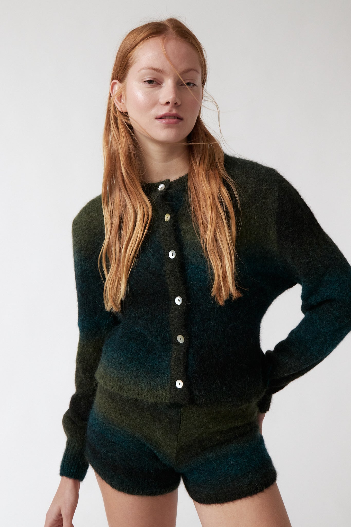 amt. - Jade Cardigan Green Gradient - WERTE FREUNDE