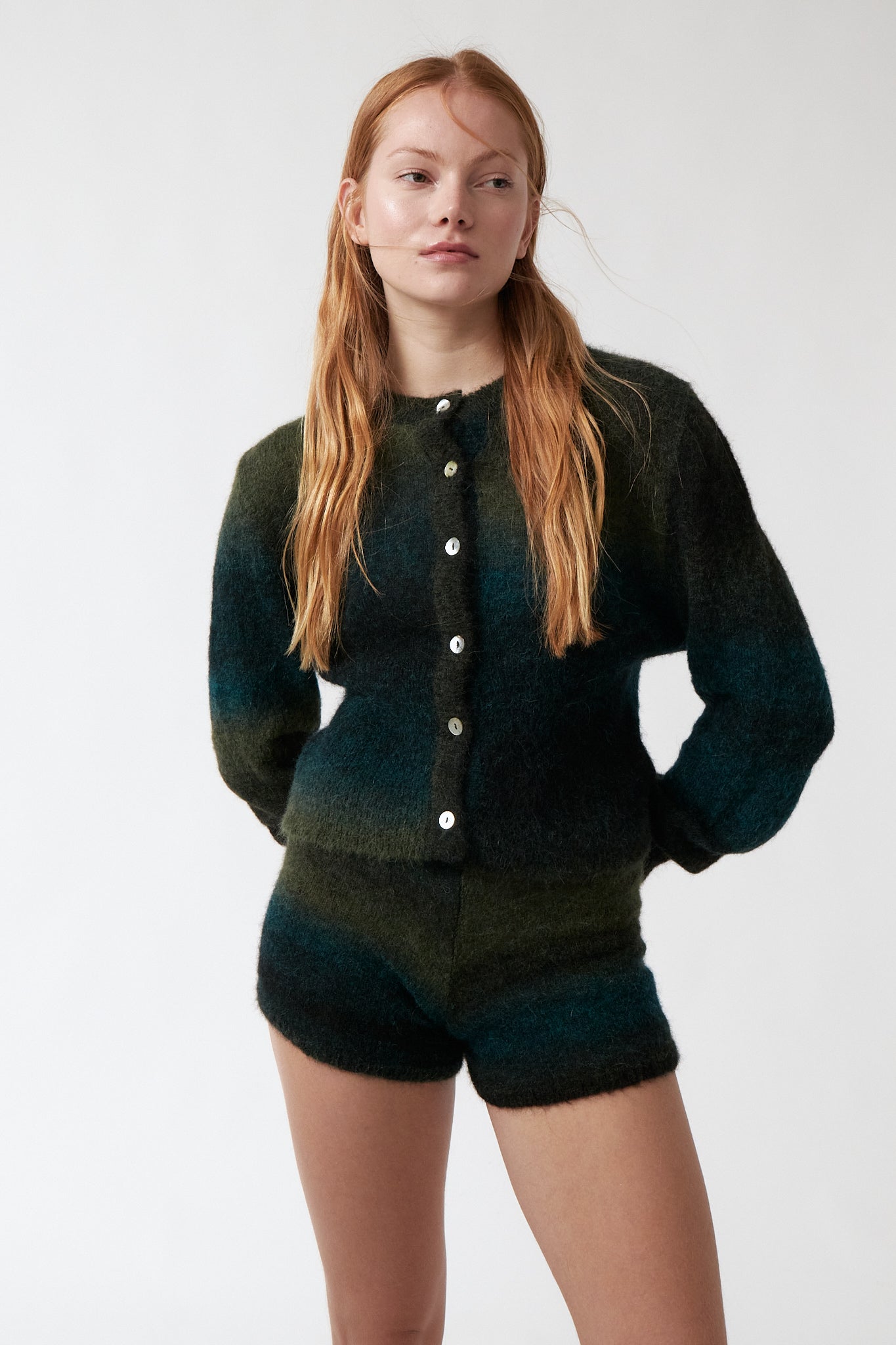 amt. - Jade Cardigan Green Gradient - WERTE FREUNDE