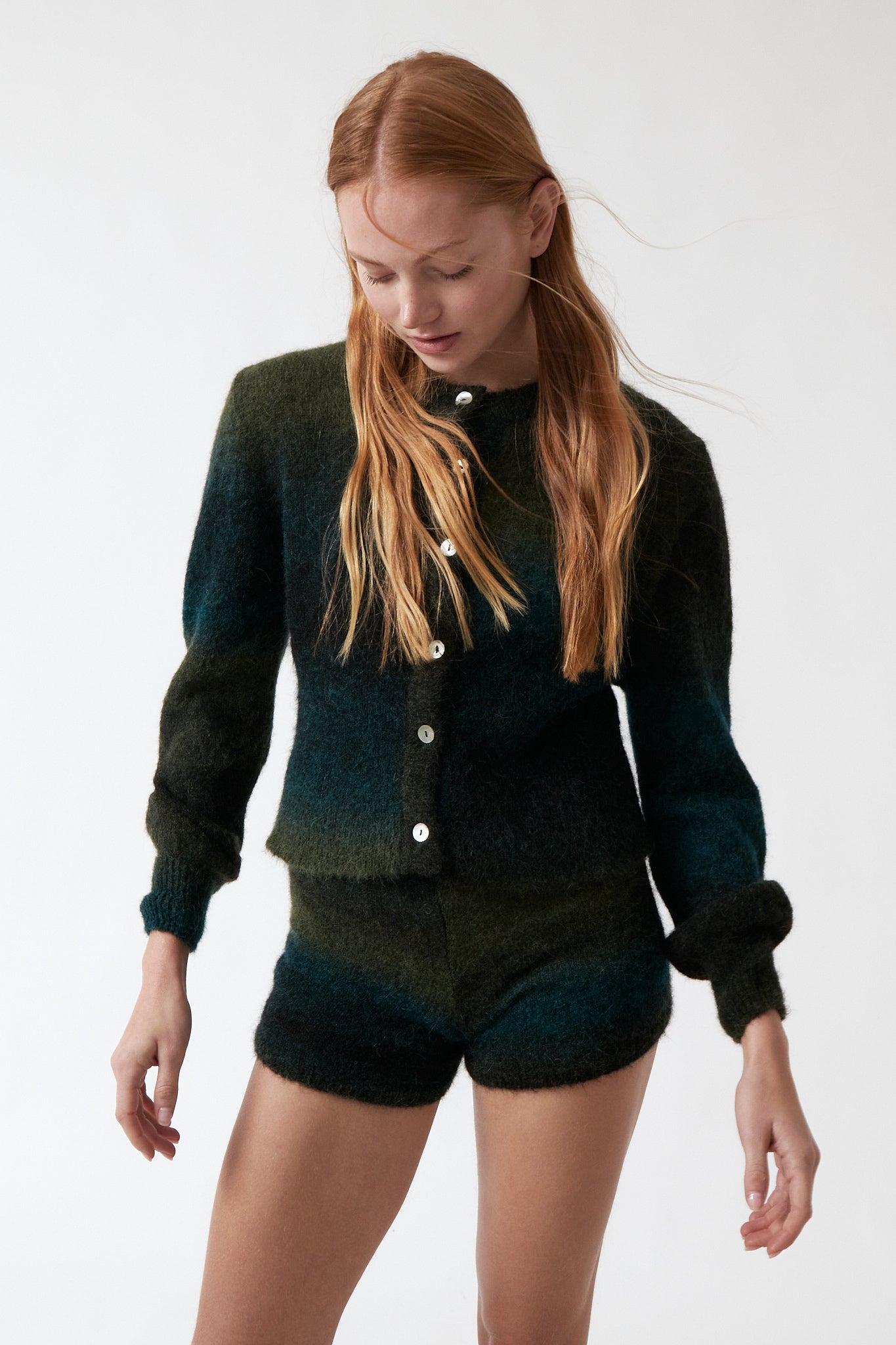 amt. - Jade Cardigan Green Gradient - WERTE FREUNDE