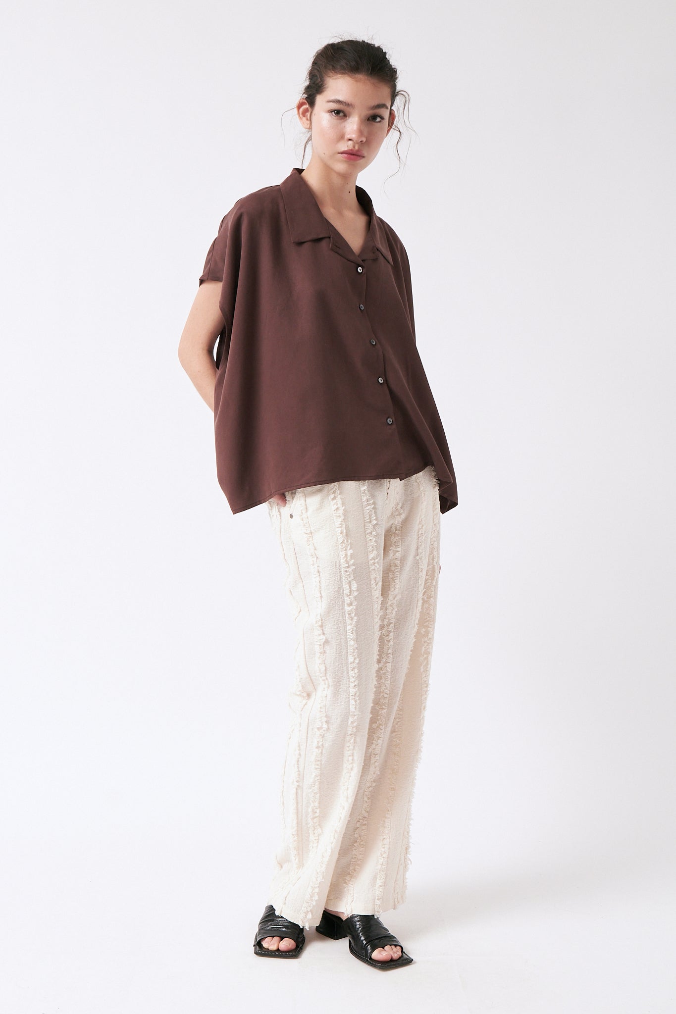 amt. - Lliri Shirt Brown - WERTE FREUNDE