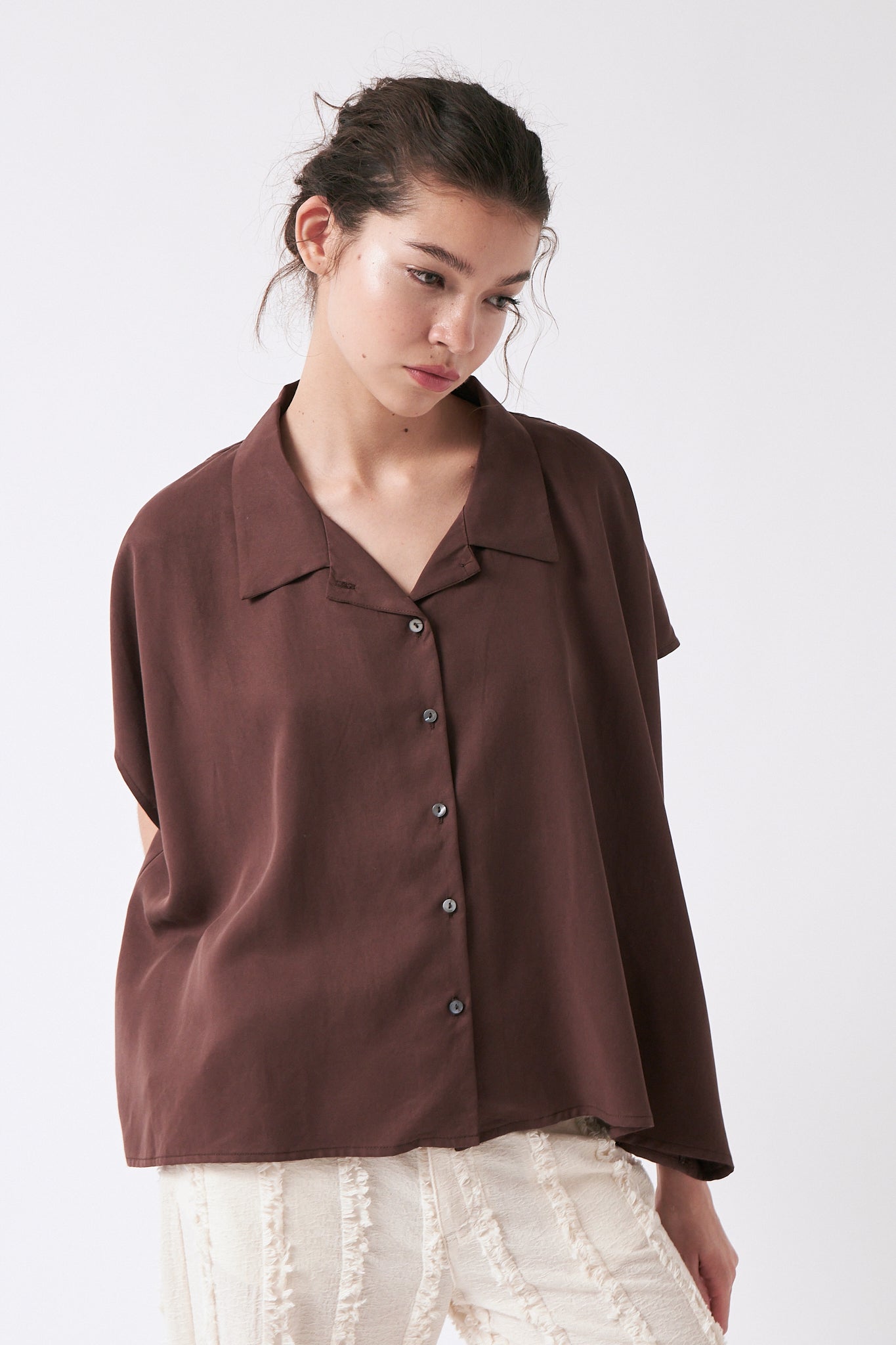 amt. - Lliri Shirt Brown - WERTE FREUNDE