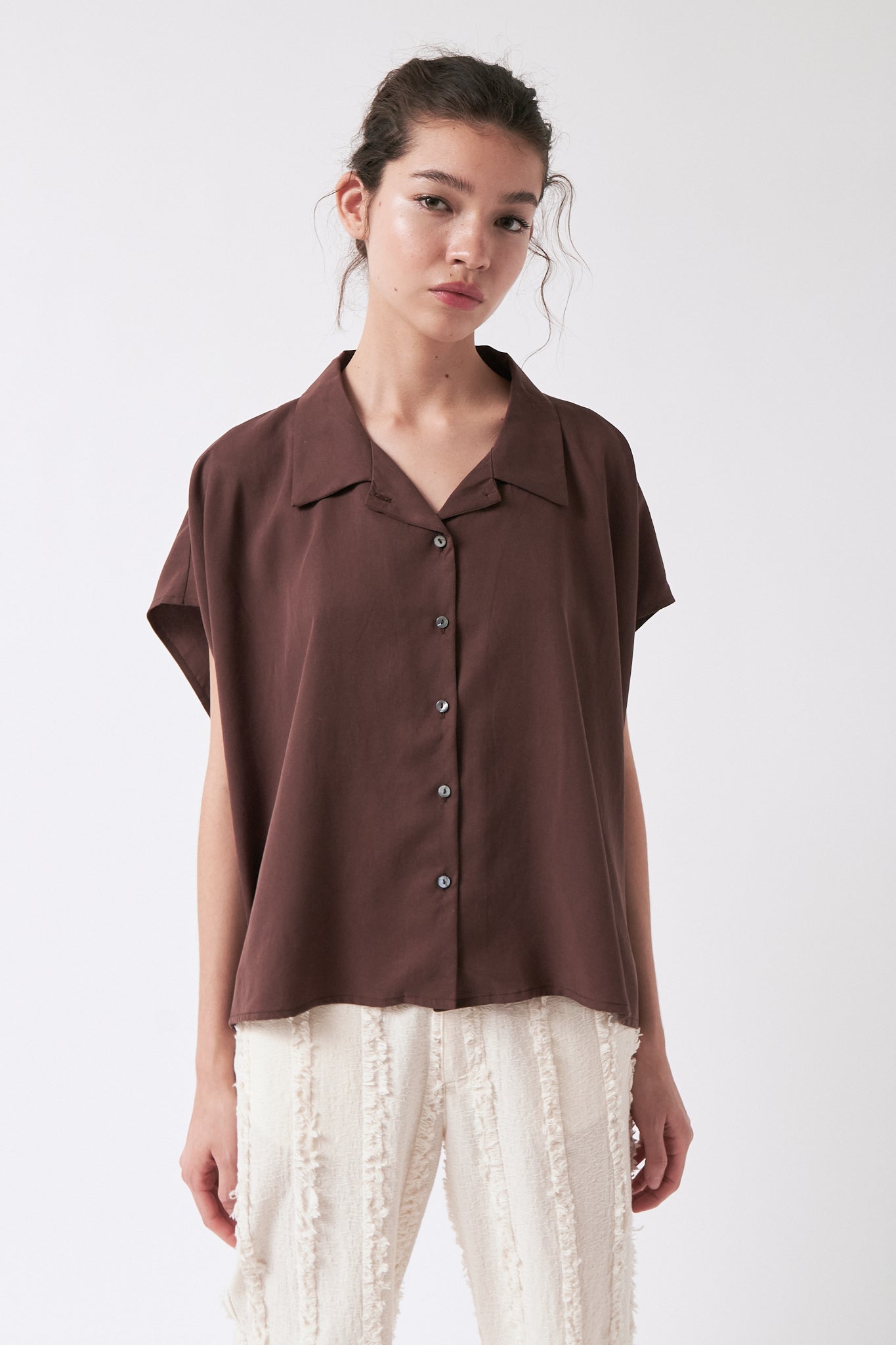 amt. - Lliri Shirt Brown - WERTE FREUNDE