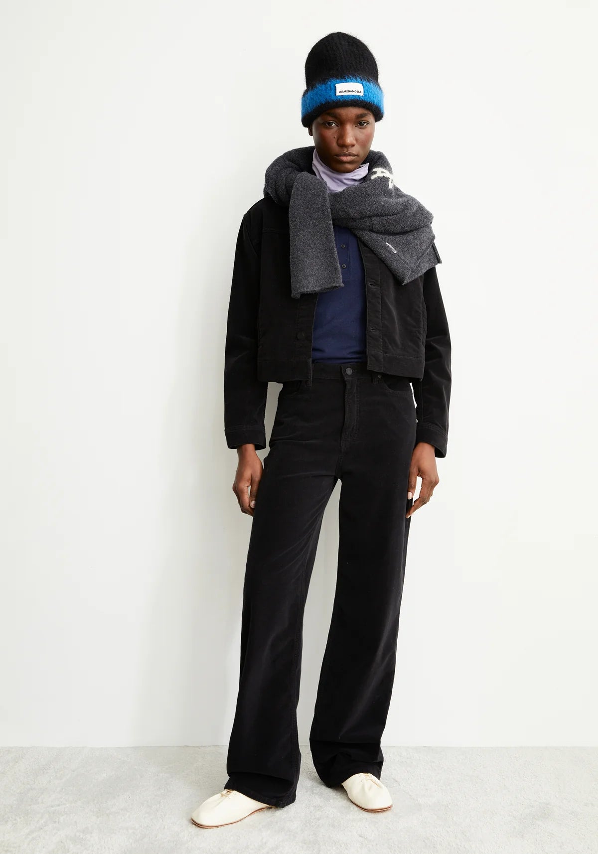 Armedangels - ENIJAA VELVET Hose Stoffhose black - WERTE FREUNDE