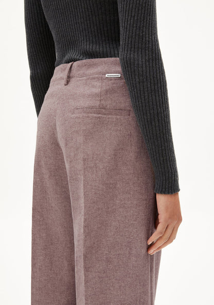 Armedangels - LEANDRAA HANDAAS Hose Stoffhose pure-dark cranberry - WERTE FREUNDE