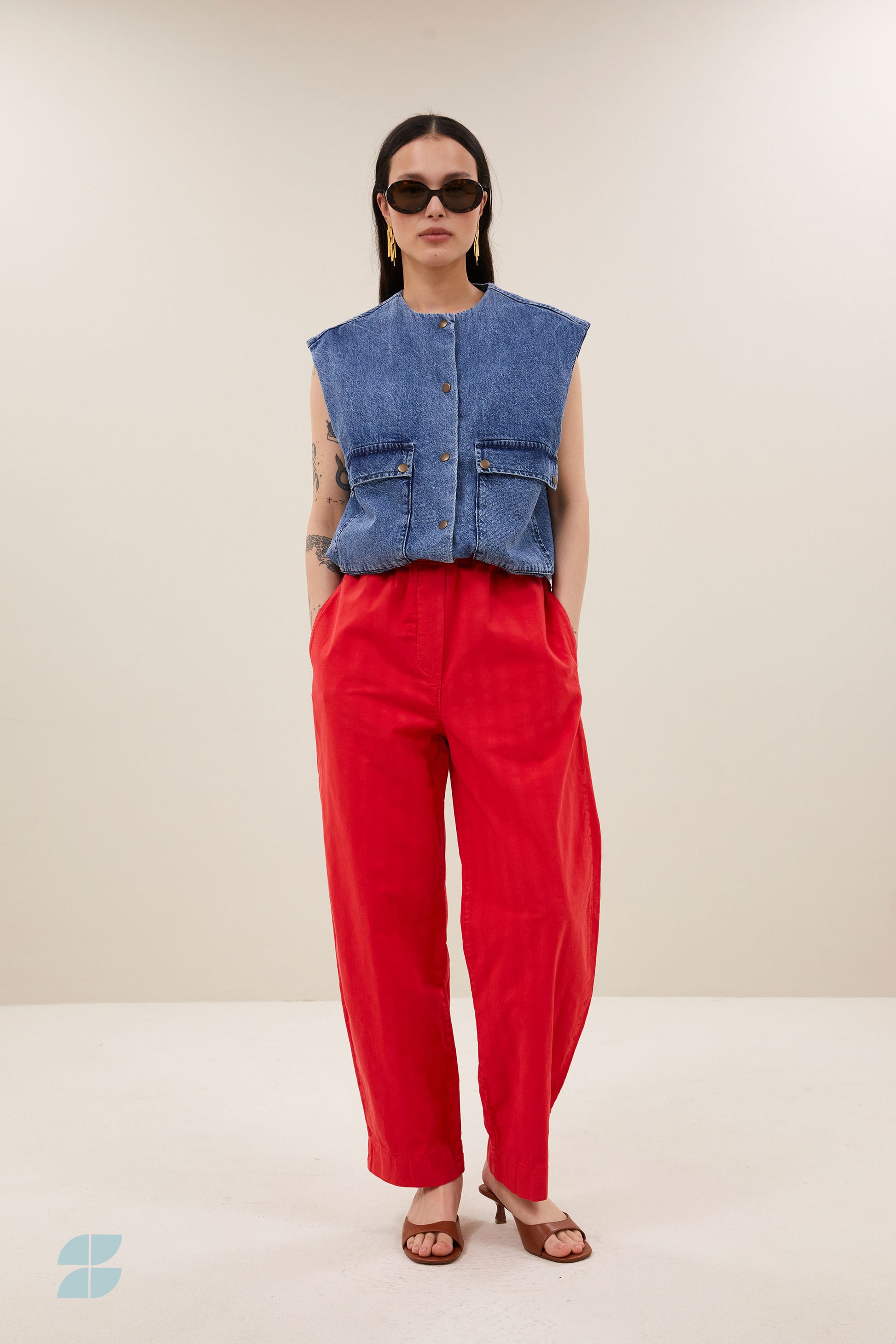 by-bar - Maggie denim sleeveless jacket mid denim - WERTE FREUNDE