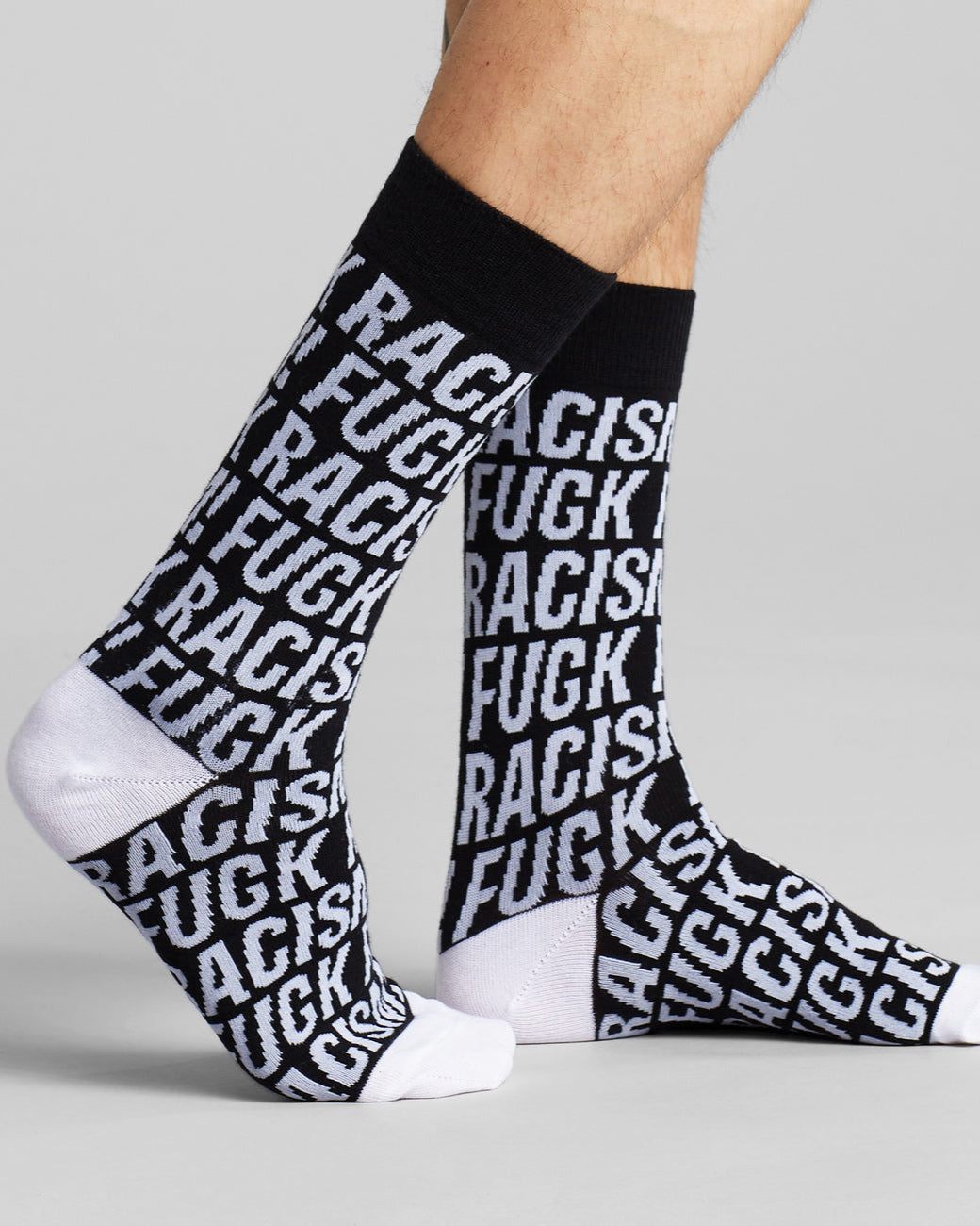 DEDICATED - Socks Sigtuna Fuck Racism Pattern Black - WERTE FREUNDE