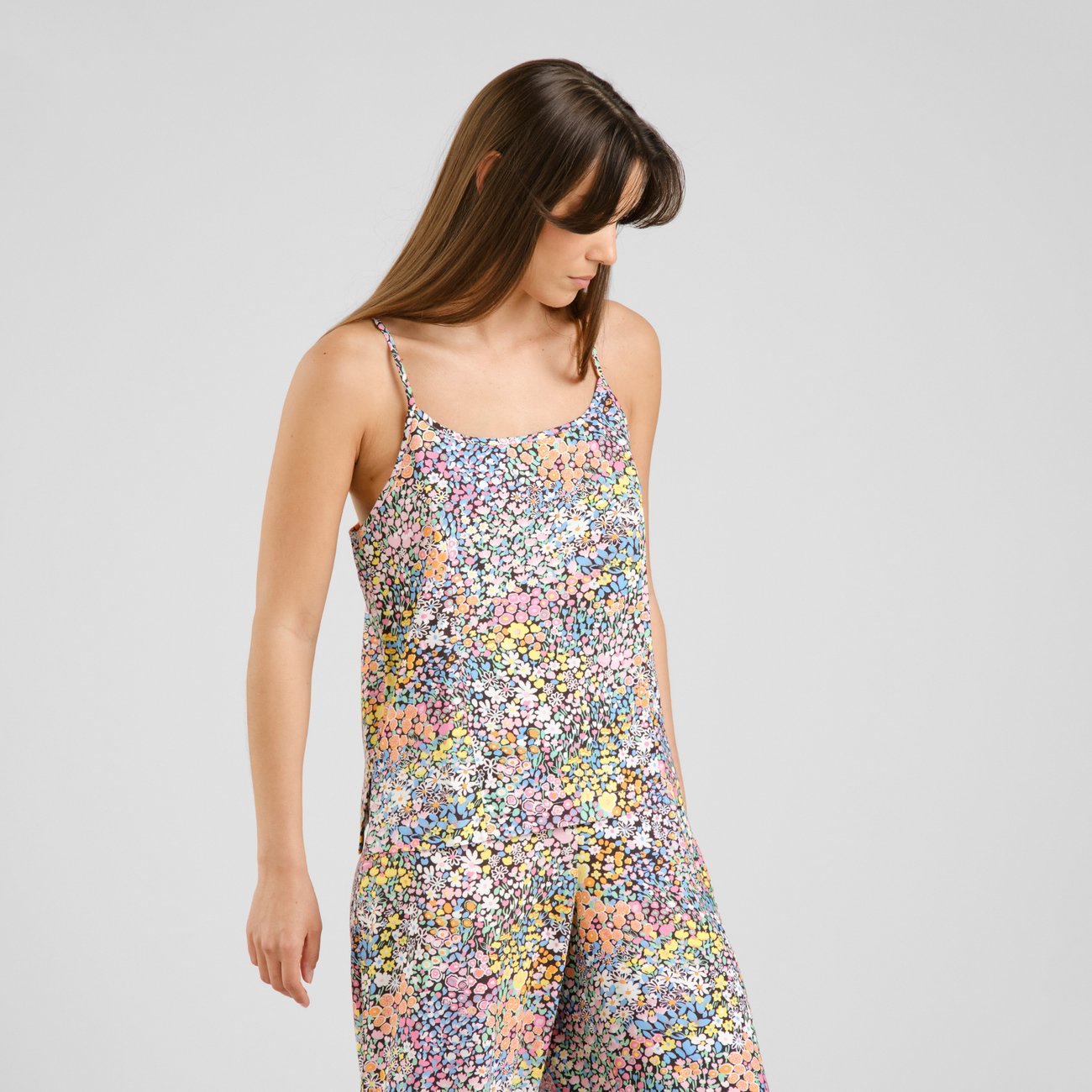 DEDICATED - Strap Top Hoby Meadow Flowers Multi Color - WERTE FREUNDE