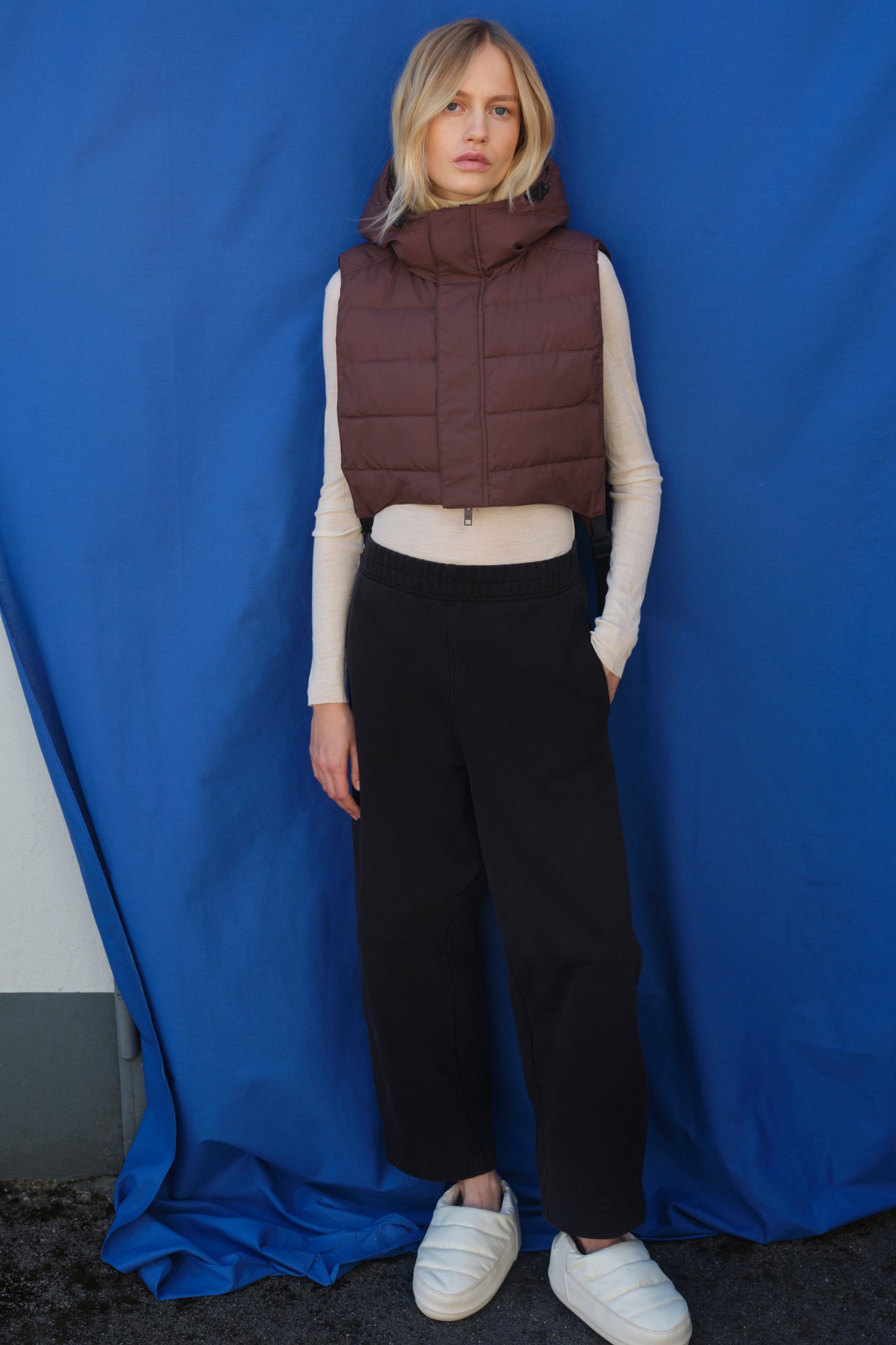 embassy - HIXON HOOD FRENCH ROAST - WERTE FREUNDE